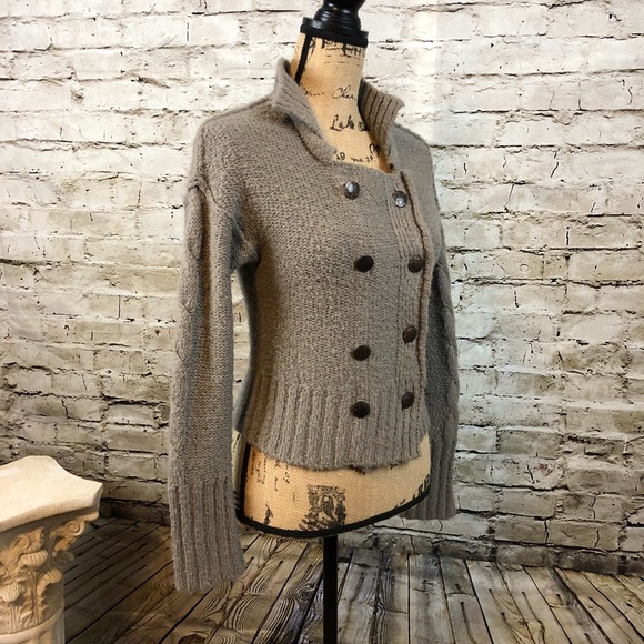 Free People Sweaters - FREE PEOPLE Cropped Sweater Sz M